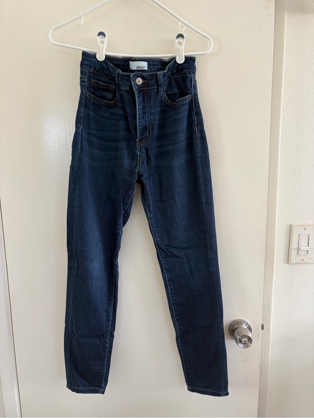 Vibrant Dark Blue Skinny Jeans — Sleek Everyday Fit